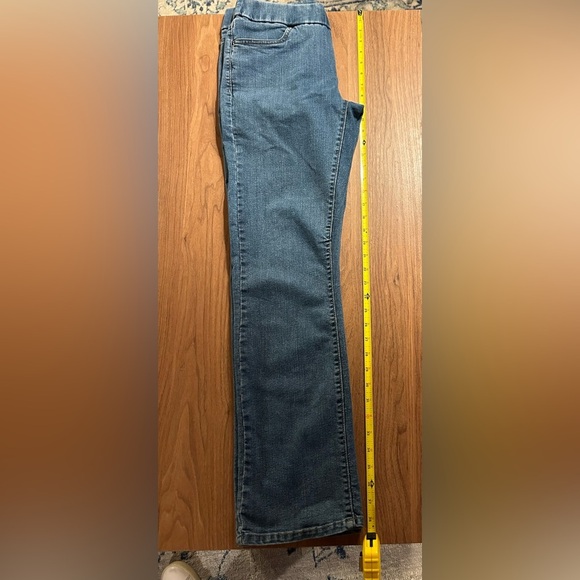 Pull on denim jeggings, 10P Lee Styleup boot cut flat front jeans, petite, short - Picture 11 of 12